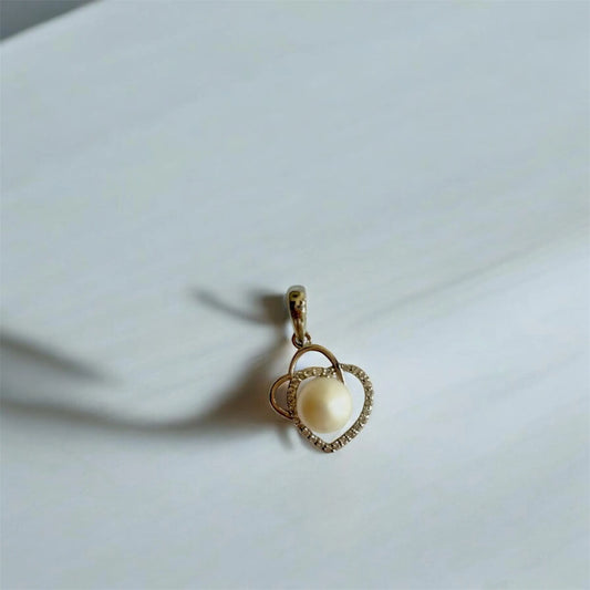 Twin Heart-Shaped Pearl Pendant Necklace in Sterling Silver – Romantic Design with Zircon Accents