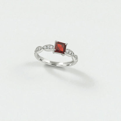 Elegant Princess Cut Garnet and Zircon Sterling Silver Ring – Modern Gemstone Jewelry