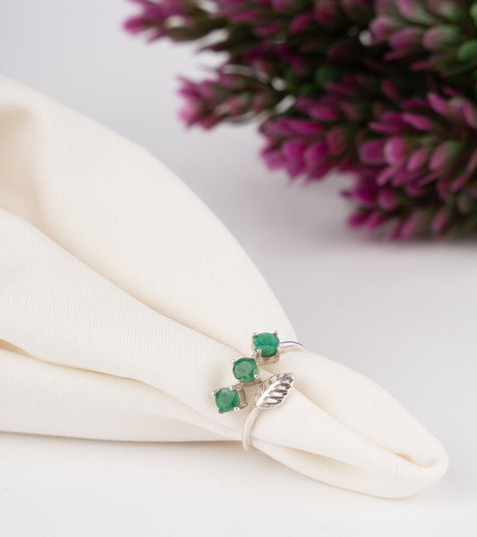 Sterling Silver Leaf Design Ring with Natural Round-Cut Green Emeralds – Nature-Inspired Adjustable Statement Ring for Women
