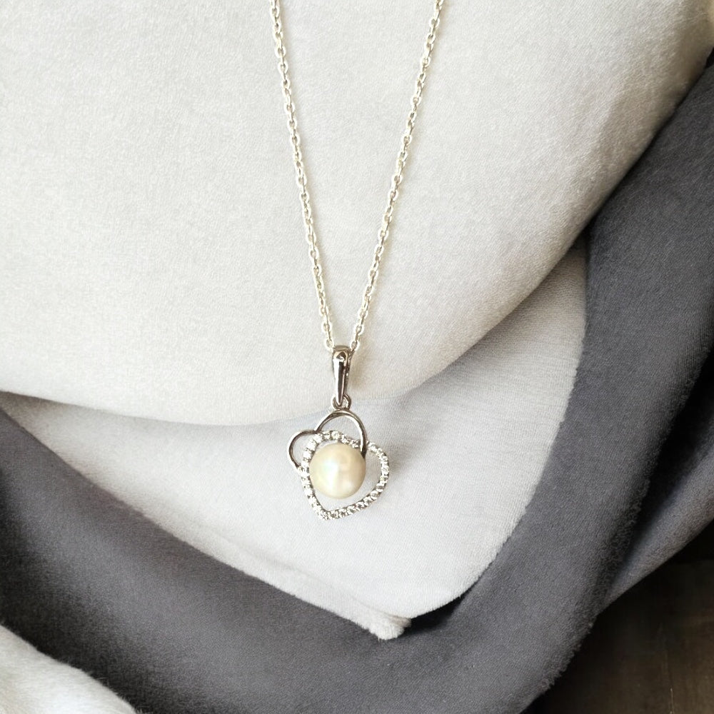 Twin Heart-Shaped Pearl Pendant Necklace in Sterling Silver – Romantic Design with Zircon Accents