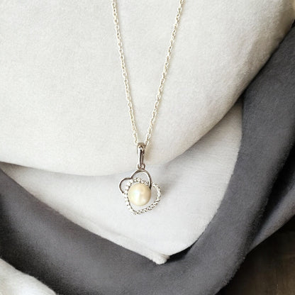 Twin Heart-Shaped Pearl Pendant Necklace in Sterling Silver – Romantic Design with Zircon Accents