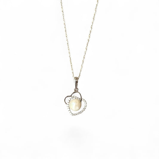 Twin Heart-Shaped Pearl Pendant Necklace in Sterling Silver – Romantic Design with Zircon Accents